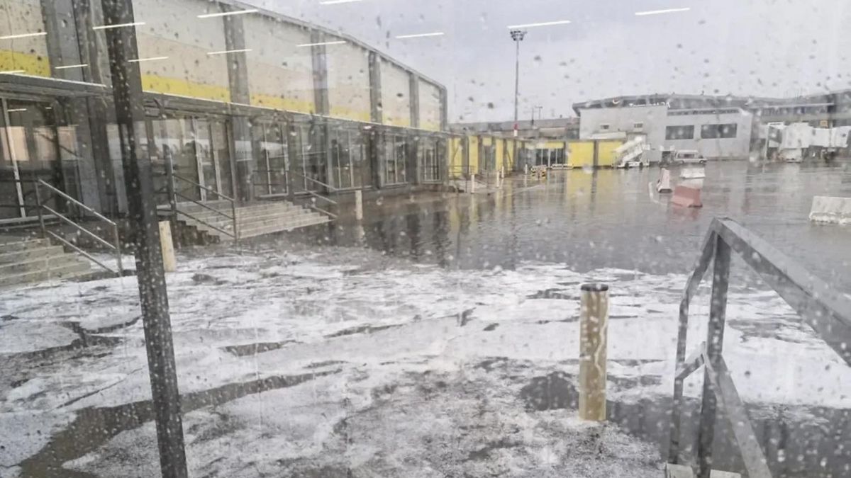 „Rendkívül káros és felelőtlen, amit Magyar Péter megenged magának, pedig nyilvánvalóan nem ért a légiirányításhoz”