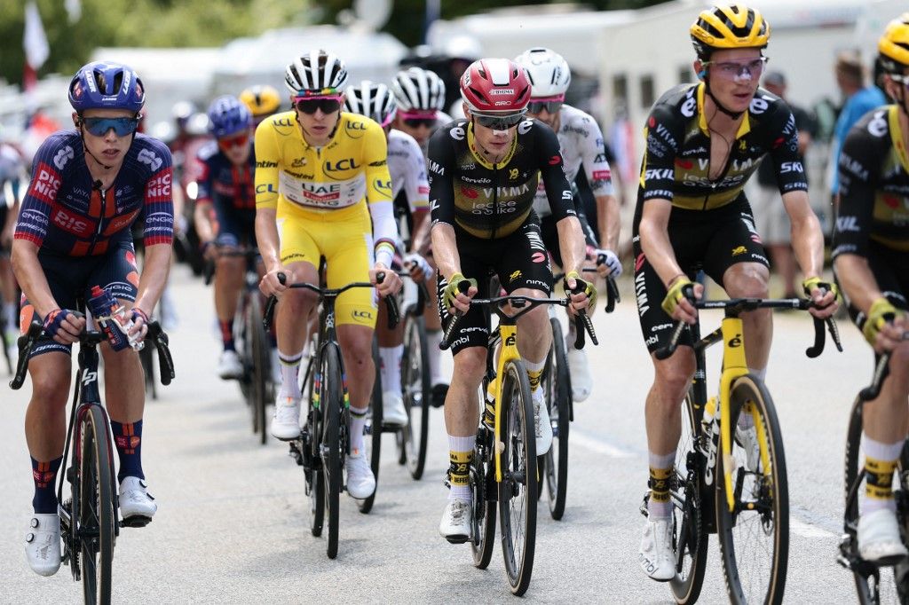 kerékpár, Tour de France, Tadej Pogacar, Col de la Loze, Jonas Vingegaard, Slovenian Tadej Pogacar of UAE Team Emirates and Danish Jonas Vingegaard Hansen of Team Visma-Lease a Bike pictured in action during stage 18 of the 2025 Tour de France cycling race, from Vif to Courchevel Col de la Loze, on Thursday 24 July 2025 in France. The 112th edition of the Tour de France starts on Saturday 5 July in Lille, France, and will finish in Paris, France on the 27th of July.  
BELGA PHOTO POOL LUCA BETTINI (Photo by POOL LUCA BETTINI / BELGA MAG / Belga via AFP)