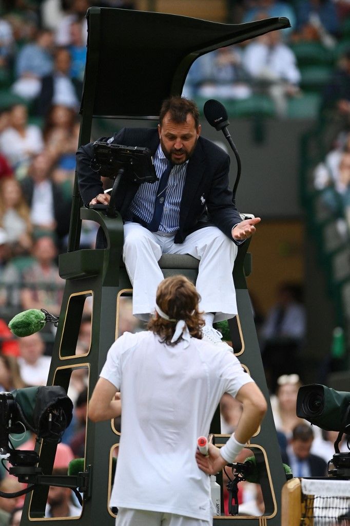 Sztefanos Cicipasz hiába reklamált, a meccset végül Nick Kyrgios nyerte meg