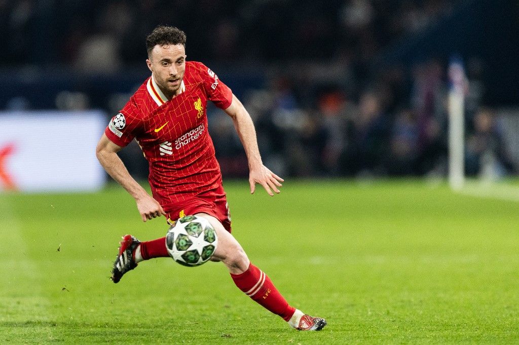 Diogo Jota of Liverpool plays during the UEFA Champions League round of 16 first leg football match between Paris Saint-Germain and Liverpool at the Parc des Princes Stadium. (Photo by Ibrahim Ezzat/NurPhoto) (Photo by Ibrahim Ezzat / NurPhoto via AFP)