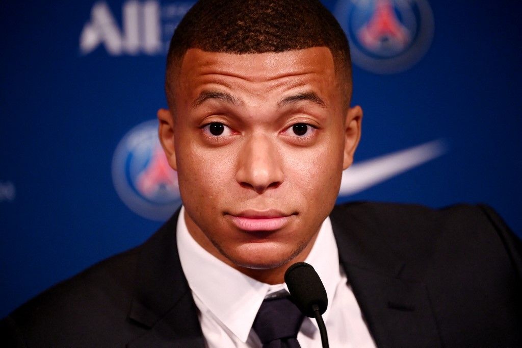 Kylian Mbappé lehet a klubvilágbajnokság második, PSG–Real Madrid elődöntőjének főszereplője, PSG–Real Madrid, Kylian Mbappé, elődöntő, klub-vb, klubvilágbajnokság, Paris Saint-Germain's French forward Kylian Mbappe attends a press conference at the Parc des Princes stadium in Paris on May 23, 2022, two days after the club won the Ligue 1 title for a record-equalling tenth time and its superstar striker Mbappe chose to sign a new contract until 2025 at PSG rather than join Real Madrid. (Photo by FRANCK FIFE / AFP)