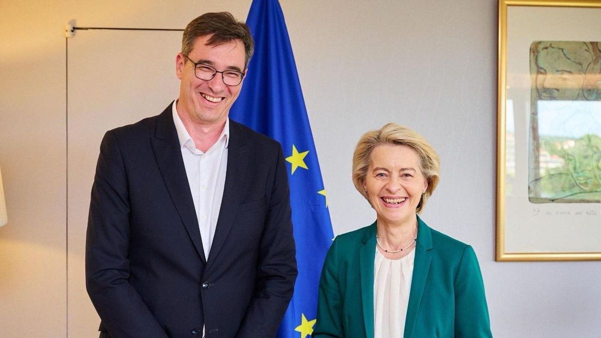 Karácsony Gergely elindult Strasbourgba, hogy készítsen egy-két remek fotót Ursula von der Leyennel