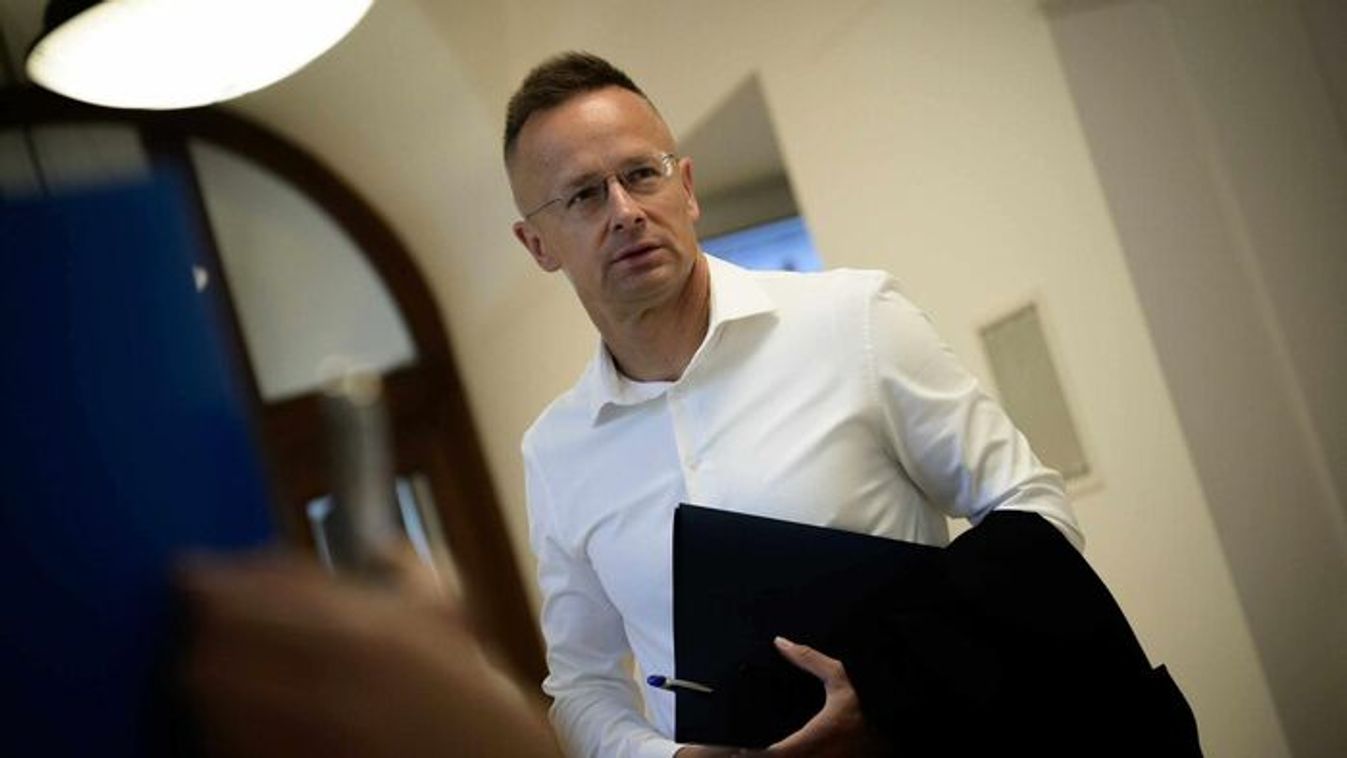 Minister of Foreign Affairs and Trade Peter Szijjarto (Source: Facebook)