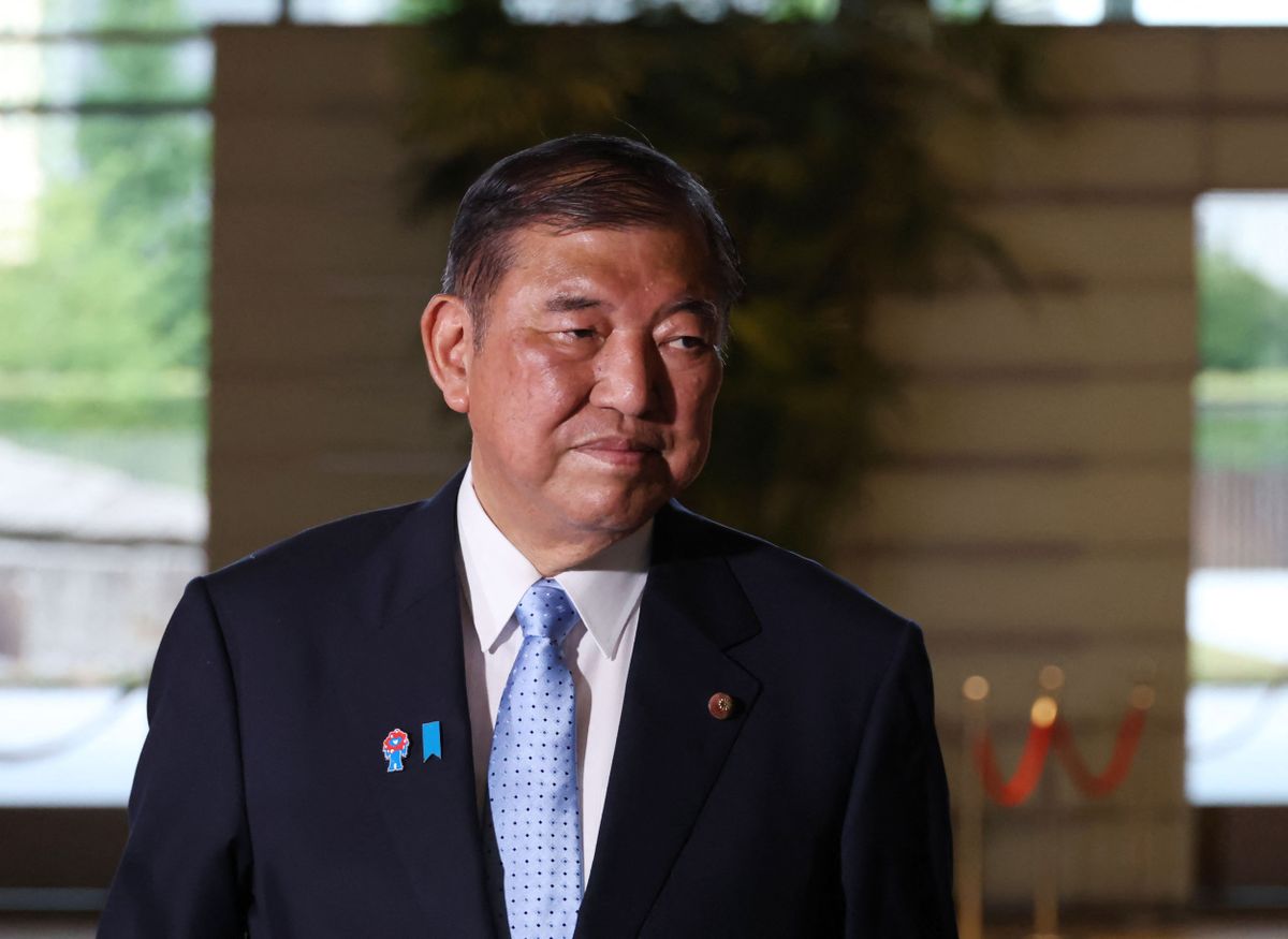 A japán kormányfő a választási eredmények ellenére helyén maradna