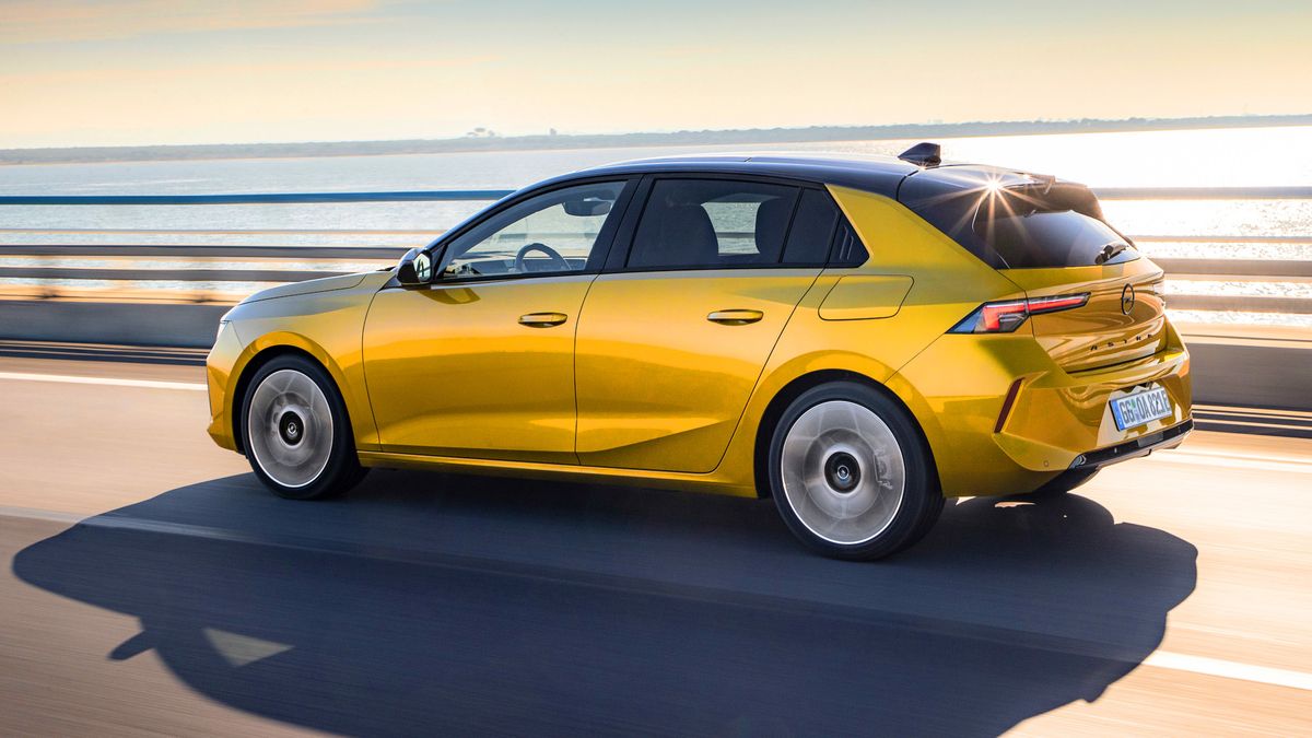 2022 Opel Astra Hybrid