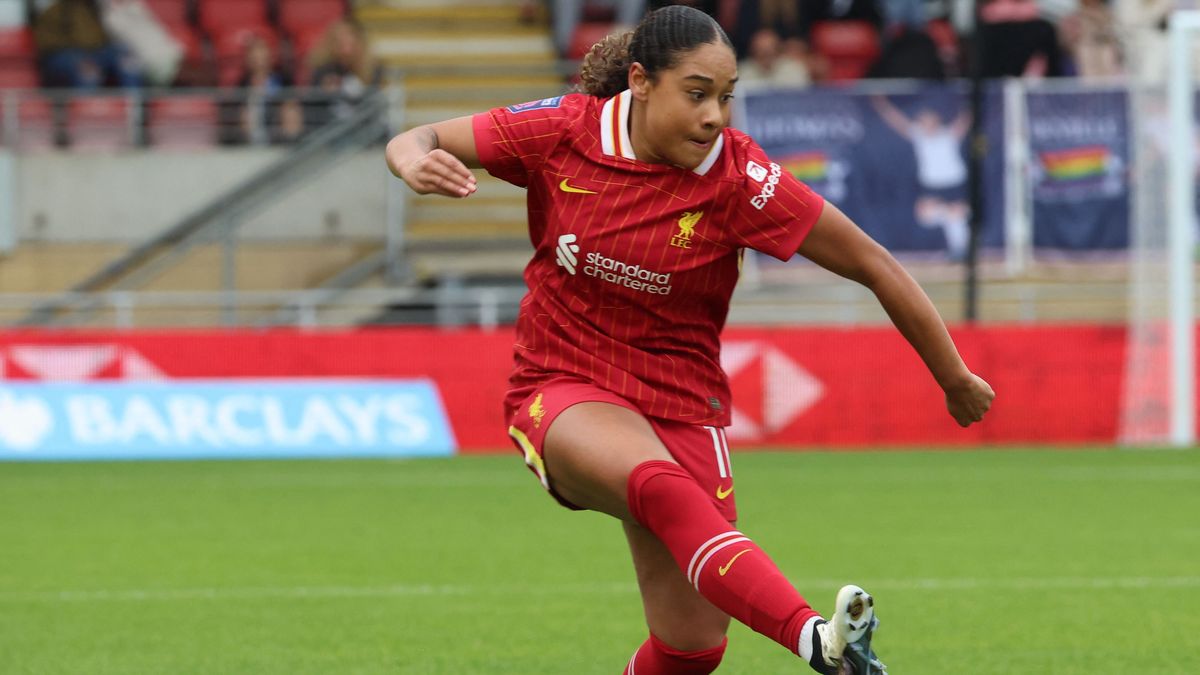 Olivia Smith kiválóan tud cselezni, ezt sokszor megmuttatta a Liverpoolban is. 