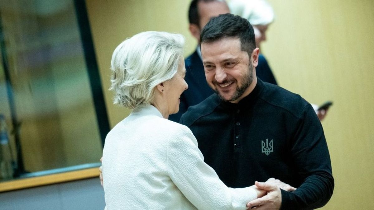 Hallgat az ukrán média Zelenszkij jogsértéseiről