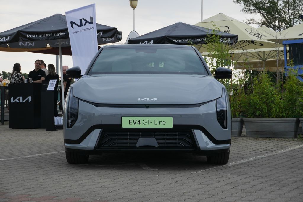Kia EV4