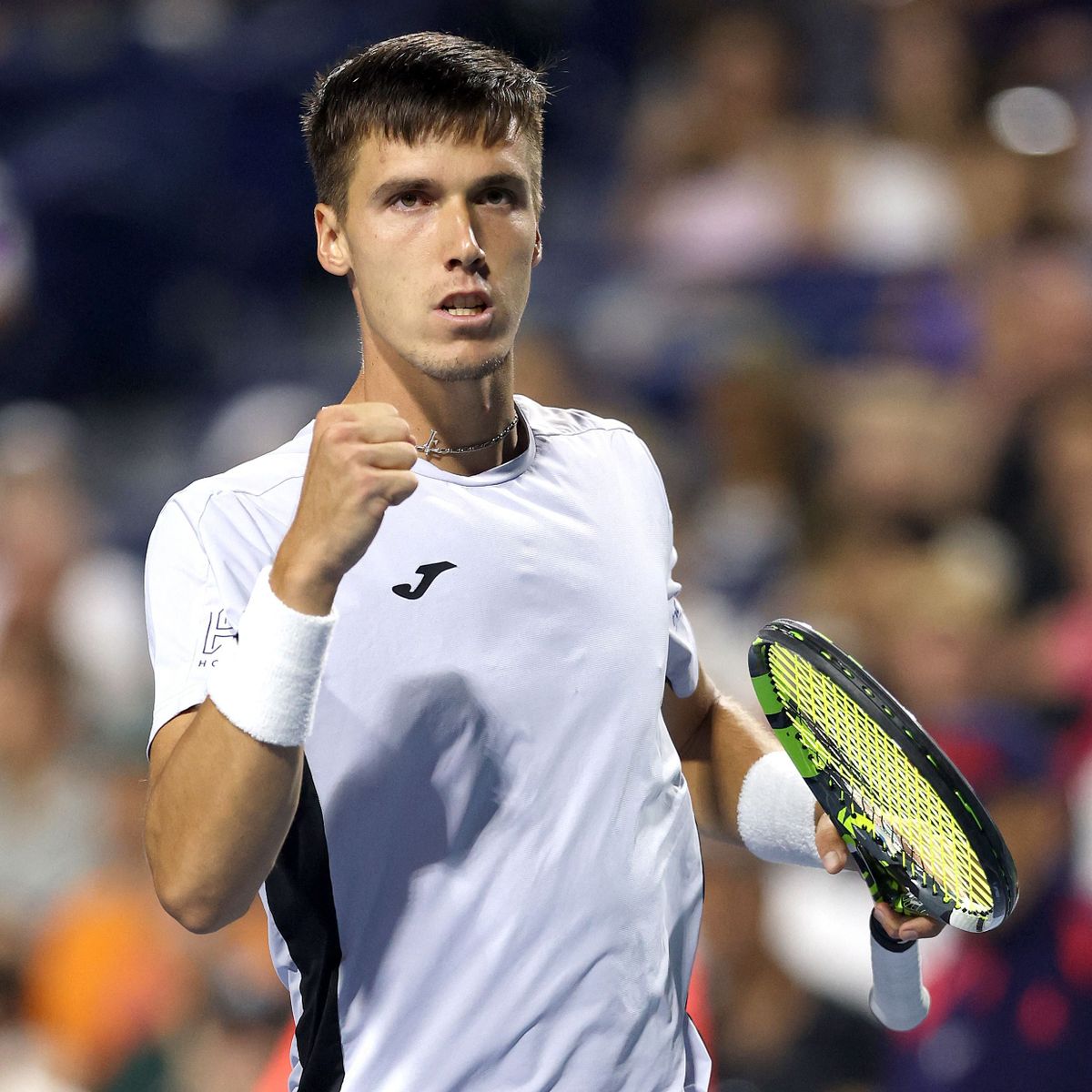 Marozsán Fábián mindkét játszmát brékhátrányból fordította meg Felix Auger-Aliassime ellen, Toronto, Marozsán Fábián, tenisz, ATP 1000, TORONTO, ONTARIO - JULY 30: Fabian Marozsan of Hungary celebrates his win against Felix Auger-Aliassime of Canada during the National Bank Open Presented by Rogers at Sobeys Stadium on July 30, 2025 in Toronto, Ontario. Matthew Stockman/Getty Images/AFP (Photo by MATTHEW STOCKMAN / GETTY IMAGES NORTH AMERICA / Getty Images via AFP)