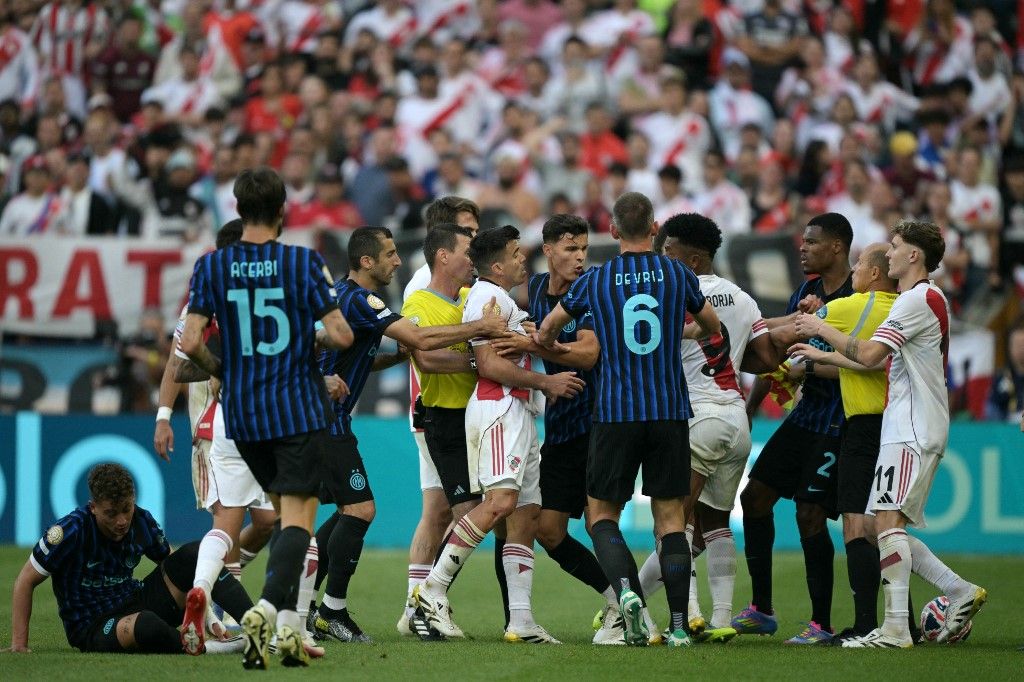 Balhé az Inter-River Plate mérkőzésen a klubvilágbajnokságon