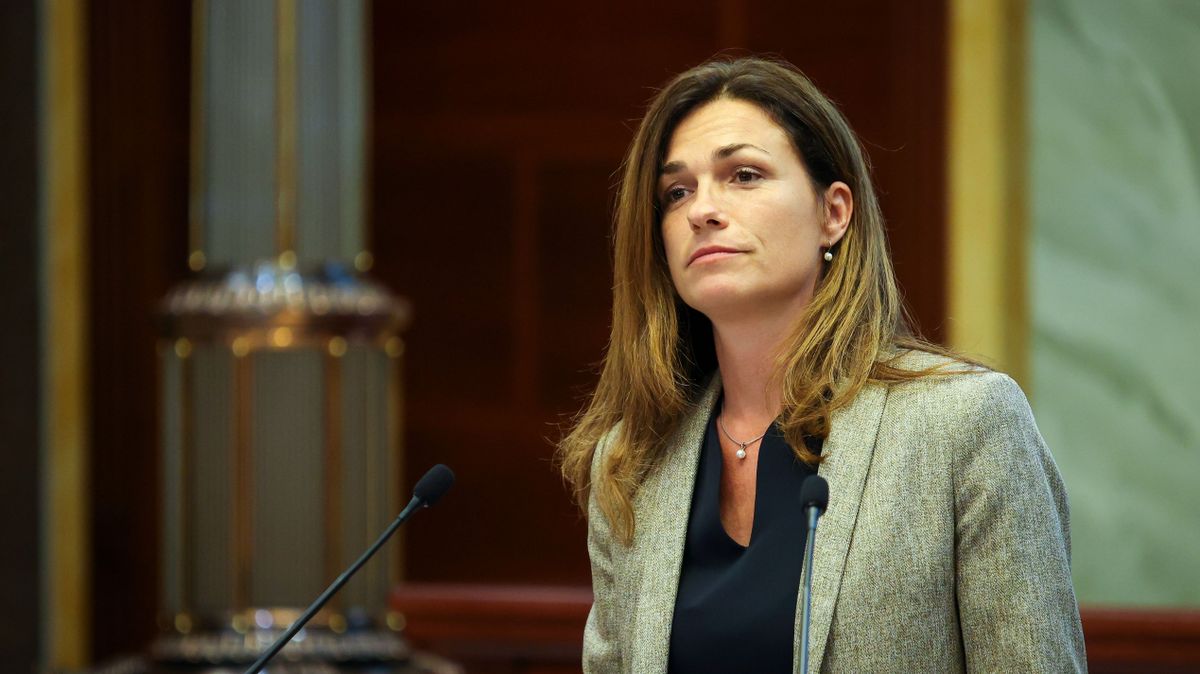 Budapest, 2023. június 19.
Varga Judit igazságügyi miniszter beszédet mond a Háromszáz éves a Kúria címmel rendezett jogtörténeti konferencián a Kúrián 2023. június 19-én.
MTI/Hegedüs Róbert