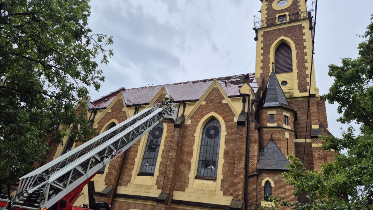 Egy templomot is súlyos kár ért a viharban