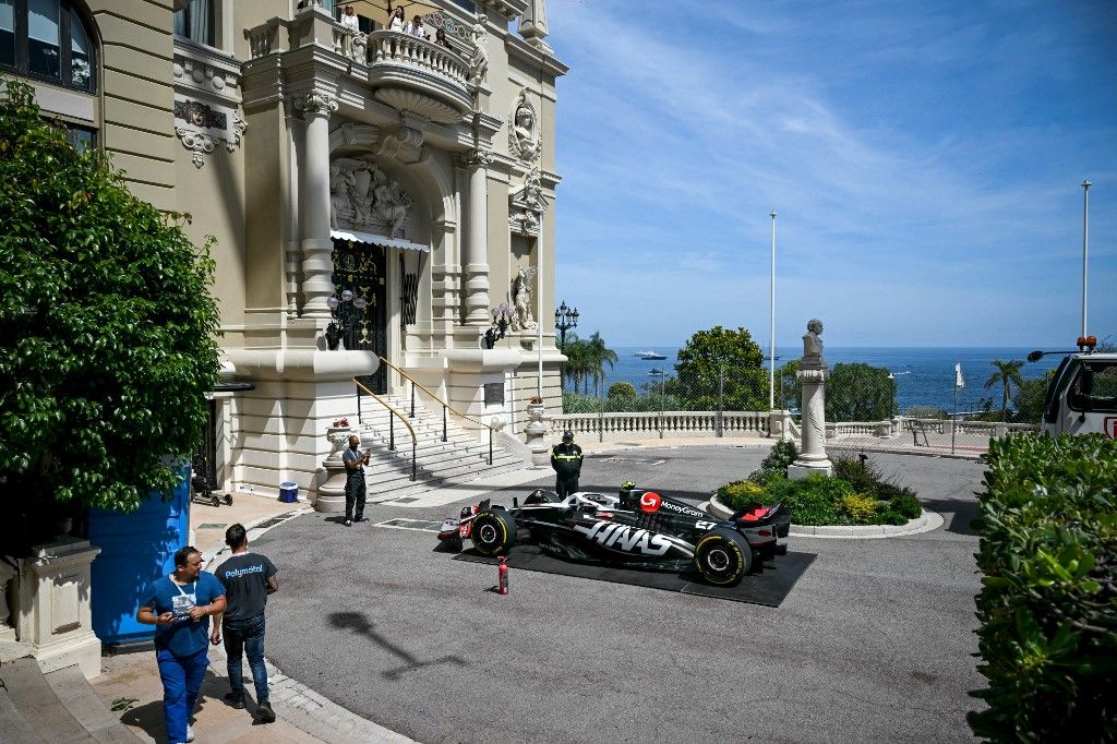 Haas' German driver Nico Hulkenberg's car is parked on the side of the track after being involved in a crash moments after the start of the Formula One Monaco Grand Prix on May 26, 2024 at the Circuit de Monaco. (Photo by NICOLAS TUCAT / AFP)