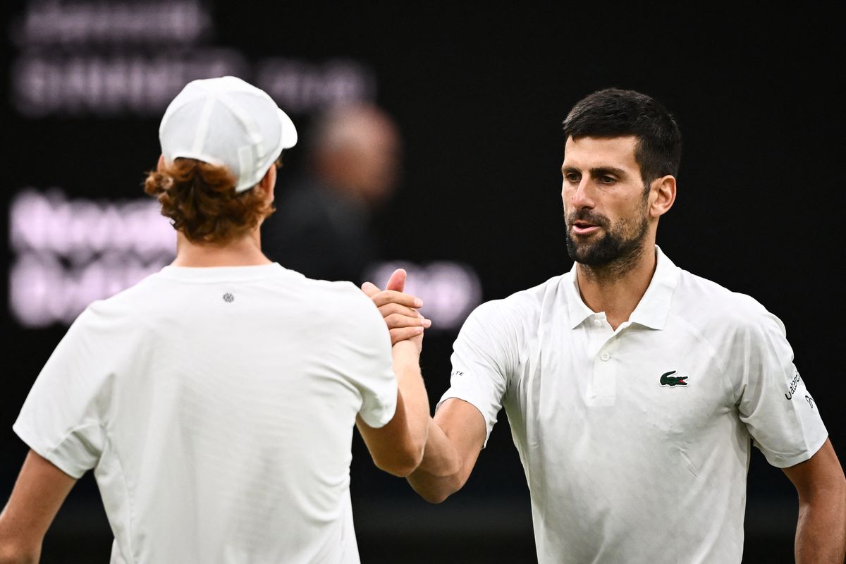 Novak Djokovics eddig kétszer játszott Wimbledonban Jannik Sinner ellen, mindkétszer a szerb győzött