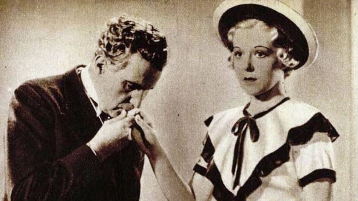 Egy dal miatt tiltották be, majd negyven évig nem vetítették a nagy sikerű romantikus filmvígjátékot