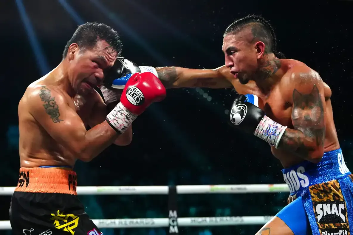 Barrios is keményen betalált többször Pacman-nek, így a többségi döntetlennel  jogosan védte meg a WBC váltósúlyú vb-övét
