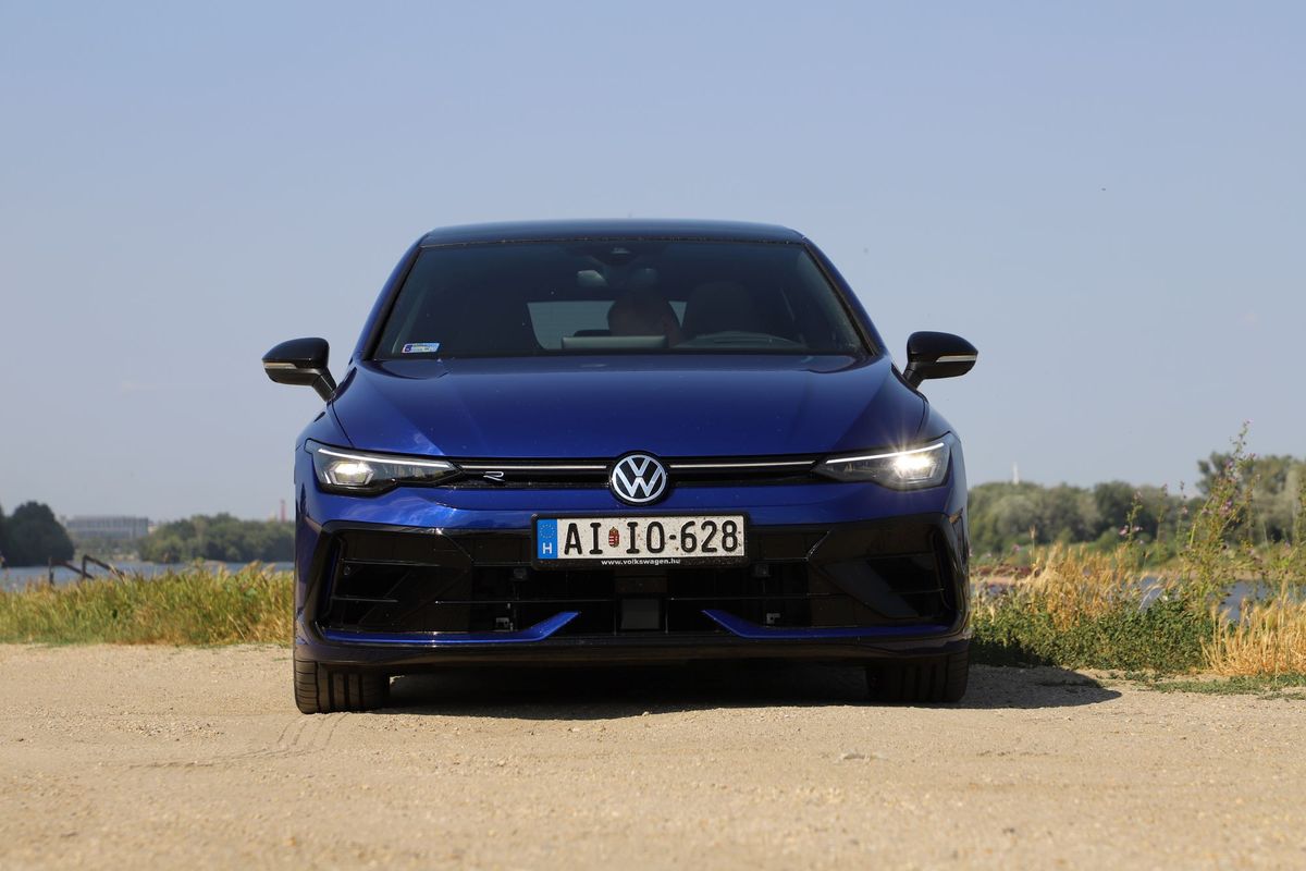 Volkswagen Golf R