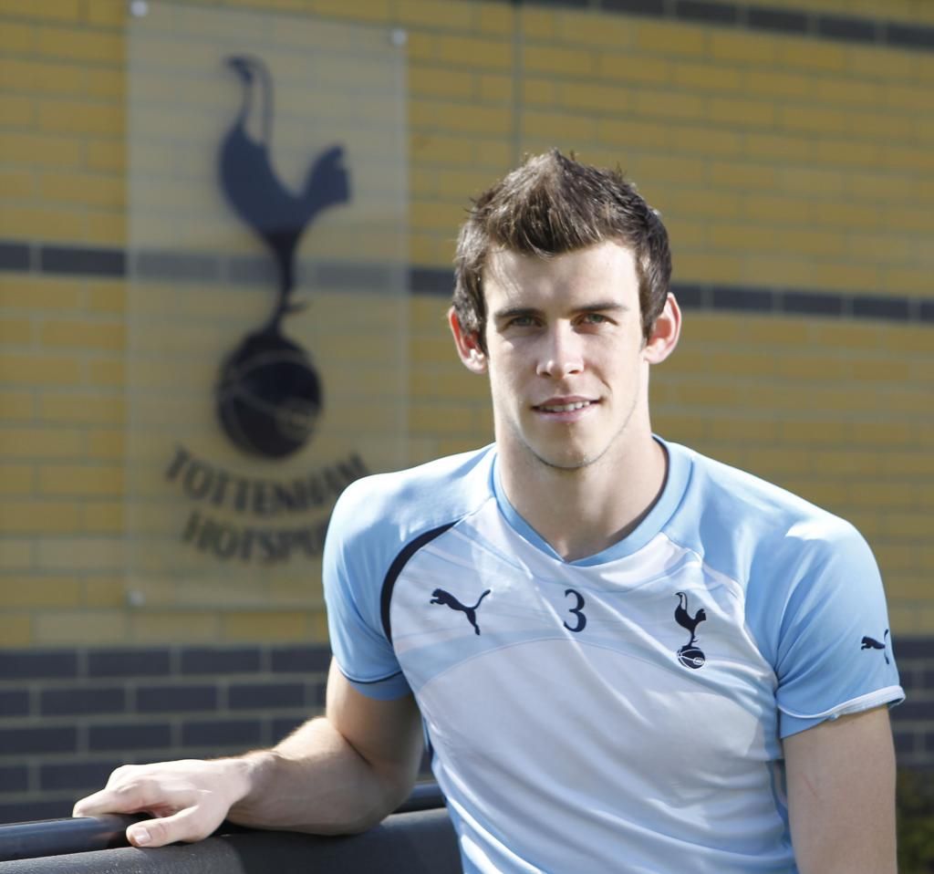 ENTREVISTA A GARET BALE JUGADOR DEL Tottenham Hotspur EN EL CENTRO DE ENTRENANMIENTO DEL EQUIPO