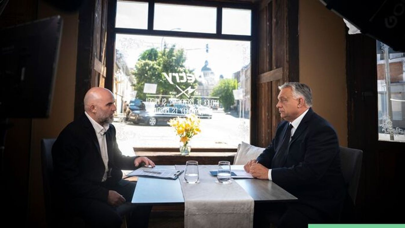 Viktor Orban gives an interview to Kronika Online (Source: Facebook)