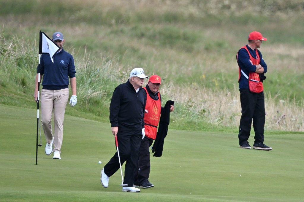Trump felavatta új golfpályáját Skóciában