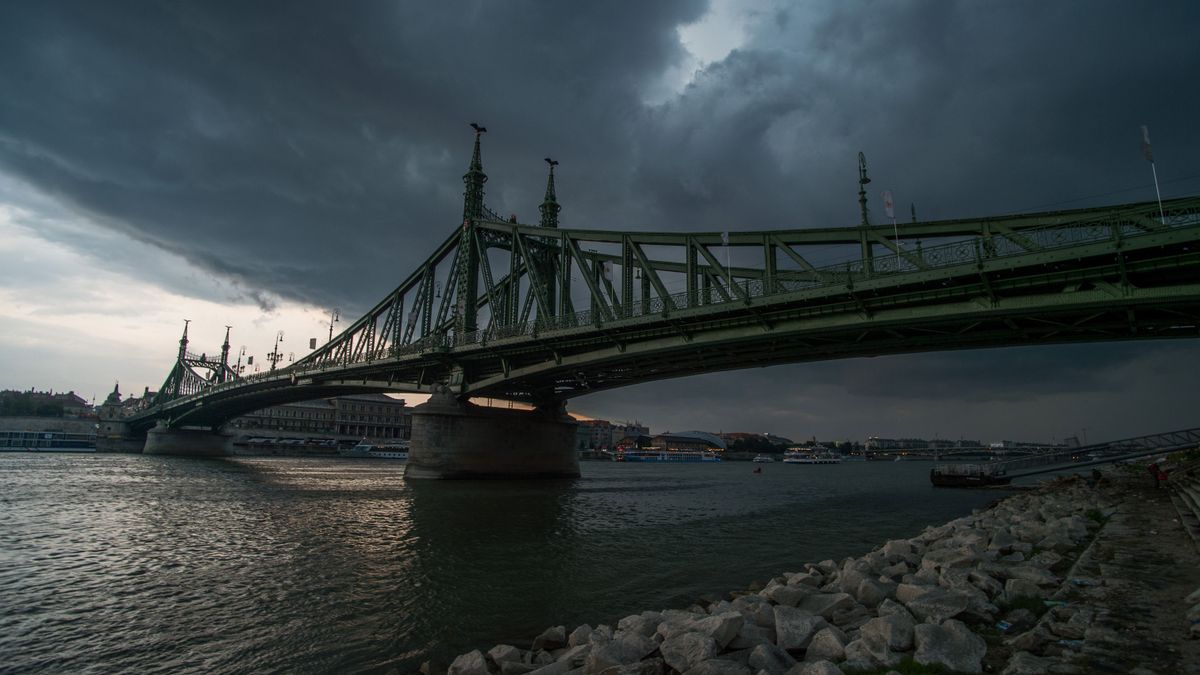 Szombaton érkezik az ítéletidő, így tudja megelőzni a károkat
