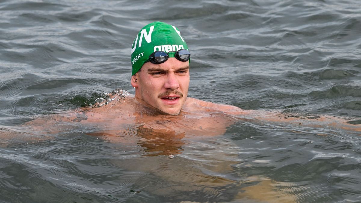Botrányos körülmények között fosztották meg olimpiai bajnok úszónkat a trónjától