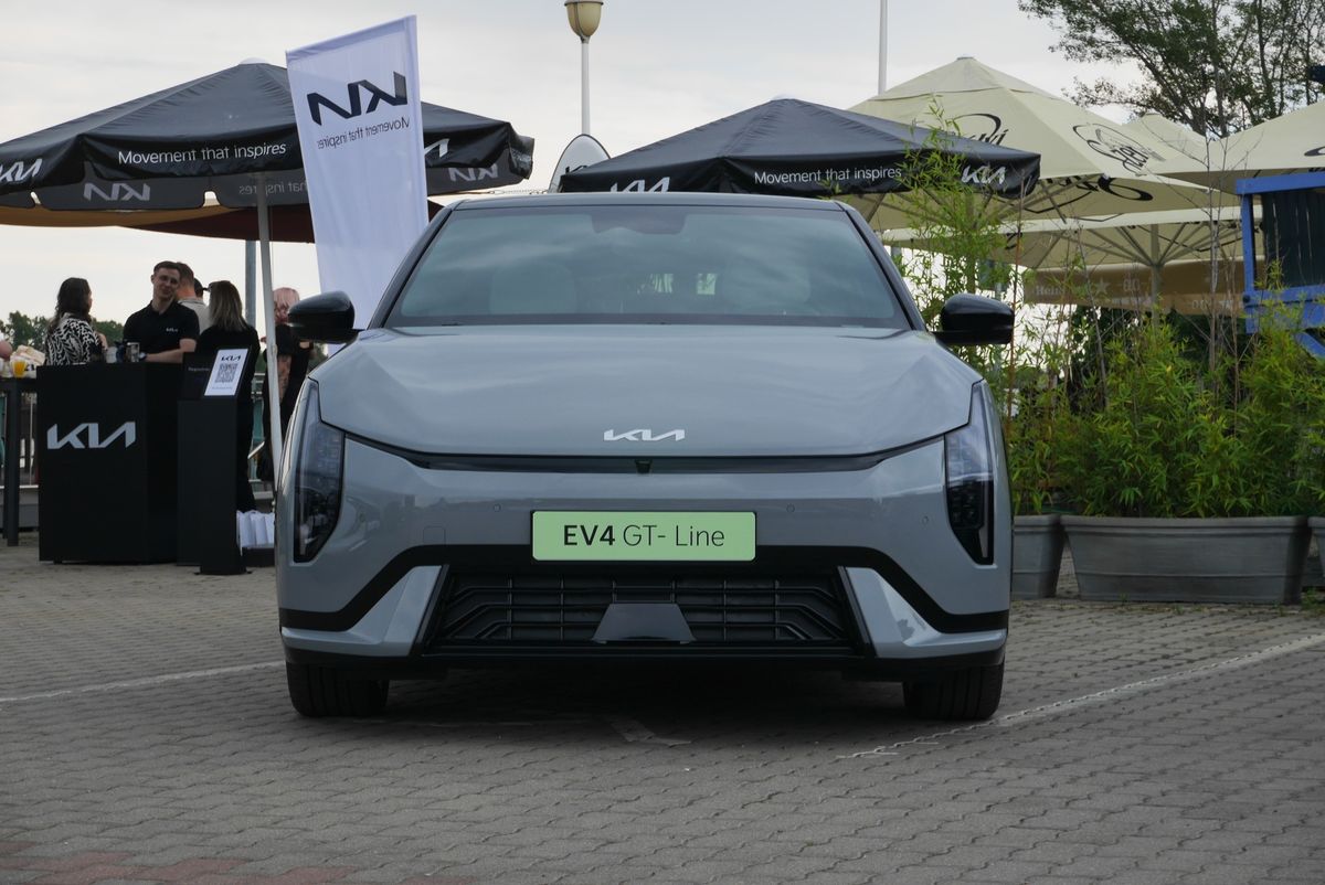 Kia EV4
