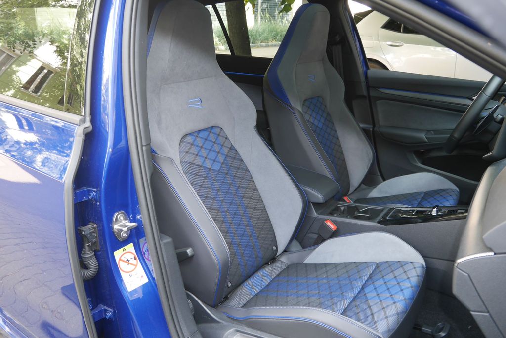 Volkswagen Golf R