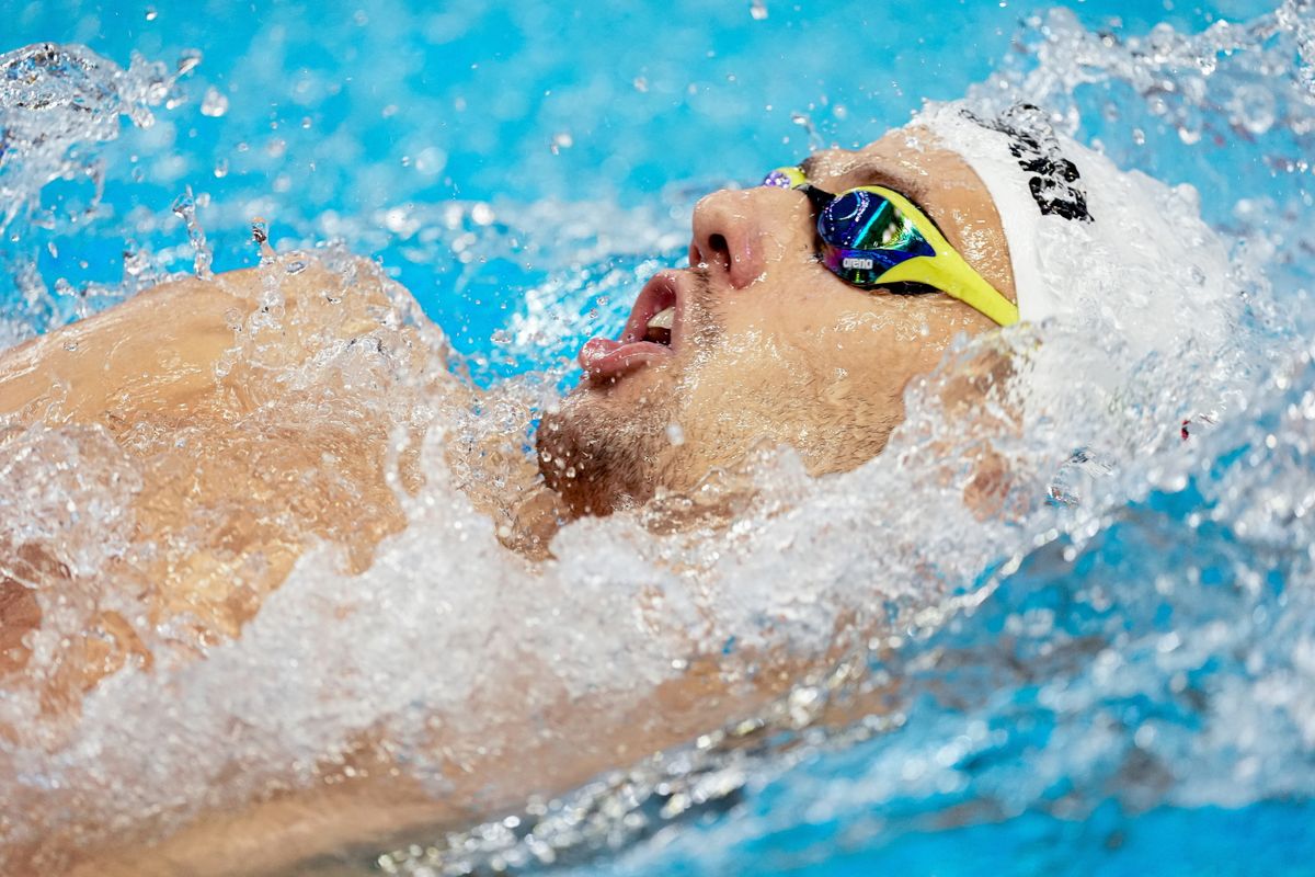 Kovács Benedek megelőzte az olimpiai bajnok Kós Hubertet a 200 hát előfutamában a szingapúri vb-n