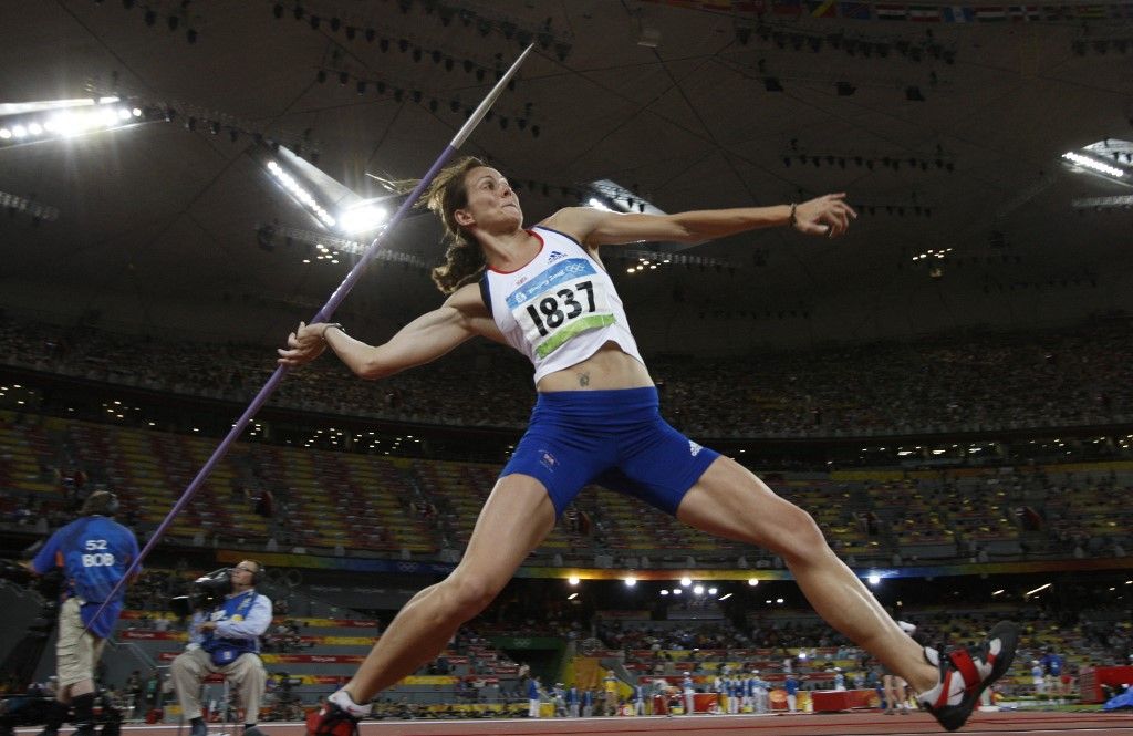 A többpróbázó Kelly Sotherton három olimpiai éremmel vonult vissza, Britain's Kelly Sotherton competes during the javelin event of the women's heptathlon at the National stadium as part of the 2008 Beijing Olympic Games on August 16, 2008. AFP PHOTO / ADRIAN DENNIS (Photo by Adrian DENNIS / AFP)