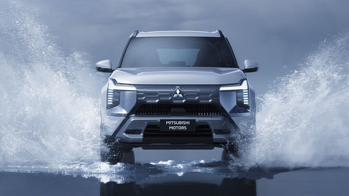 Hétszemélyes SUV-val rukkolt elő a Mitsubishi, de nem árt vele az óvatosság terepen