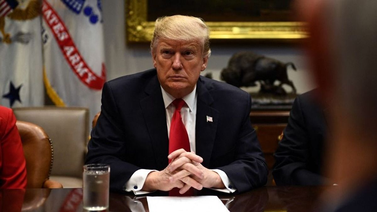 Iránhoz köthető hekkercsoport okoz fejfájást Trumpnak