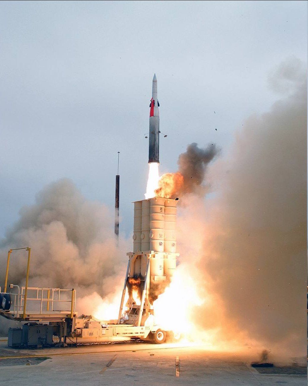 Izrael új rakétavédelmi rendszere, az Arrow 4 hamarosan hadrendbe áll. A precíziós elfogórakéta komoly előrelépés a légvédelmi technológiában.