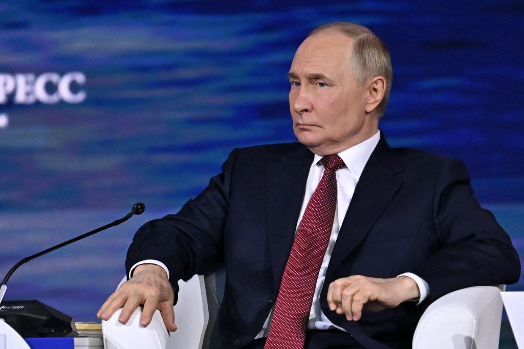 SAINT PETERSBURG, RUSSIA - JUNE 20: Russian President Vladimir Putin attends the main session of the St. Petersburg International Economic Forum (SPIEF) and made evaluations on the issues on the agenda in St. Petersburg, Russia on June 20, 2025. Sefa Karacan / Anadolu (Photo by SEFA KARACAN / Anadolu via AFP)