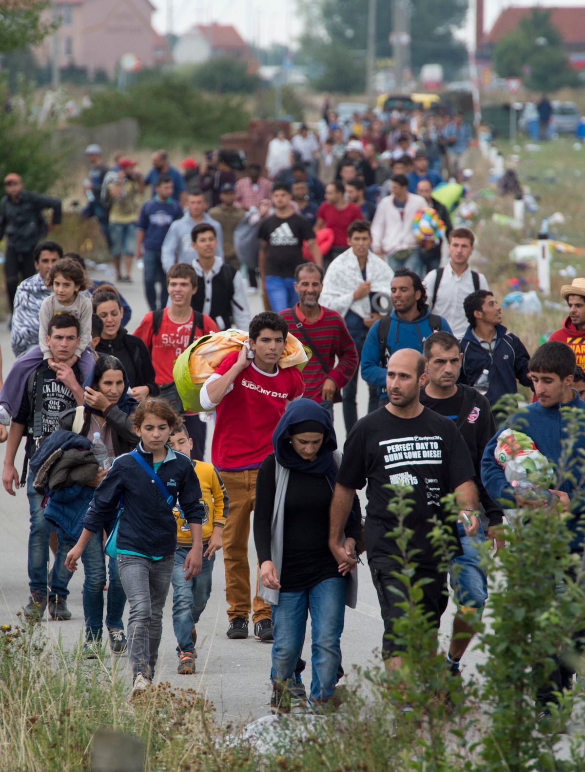 A belga parlament szigorította a migrációs szabályokat: új korhatár, magasabb jövedelmi elvárás és hosszabb várakozási idő a családegyesítéshez.