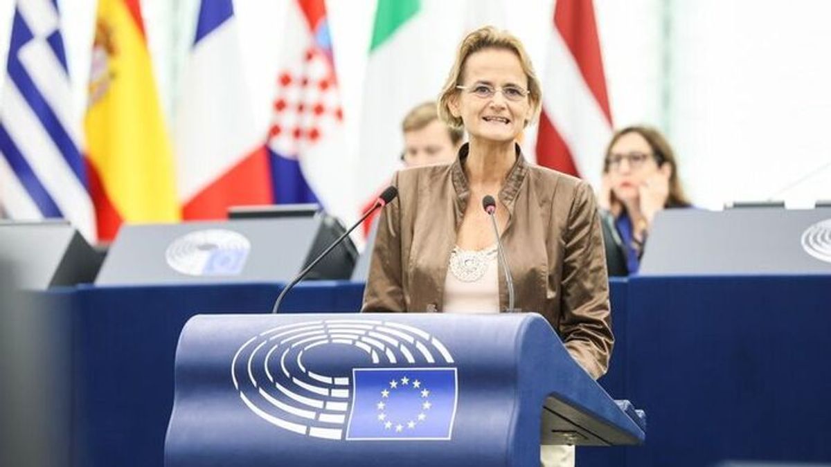 Brussels Stabs European Farmers in the Back