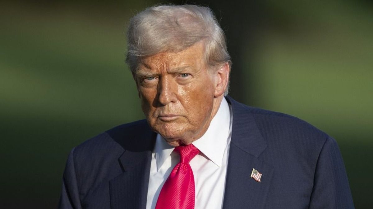Trump súlyos figyelmeztetést adott Zelenszkijnek