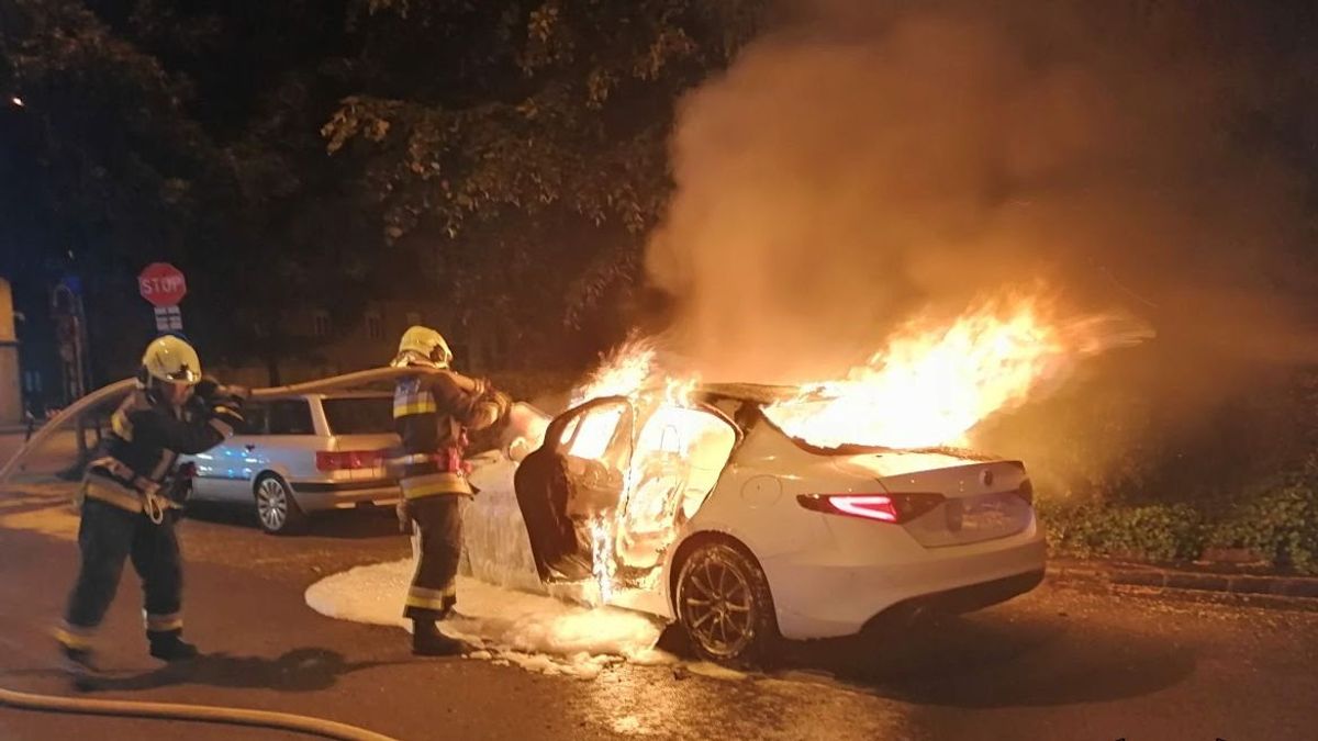 Négy fiatal kocsikázott vidáman a Rózsadombon, de katasztrófába torkollt a kéjutazás + fotó