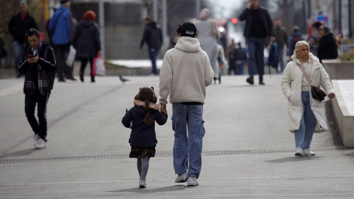 17 éves migráns késelt egy bécsi parkban + videó