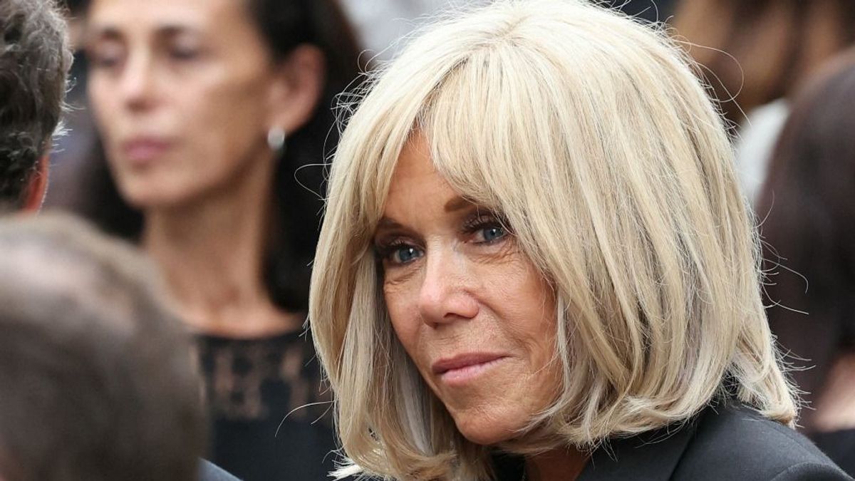 Így néz ki Brigitte Macron férfiként + videó