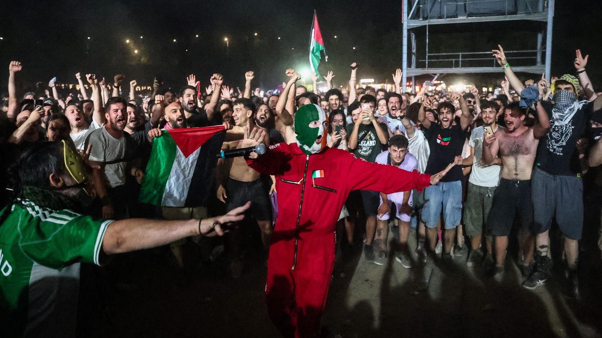 A terroristákat támogató zenekar nem léphet be Magyarországra