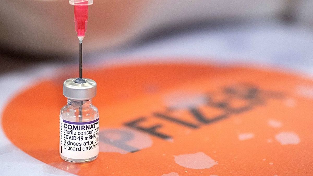 Nem várt mellékhatásokat okozhat a Pfizer Covid–19-vakcinája