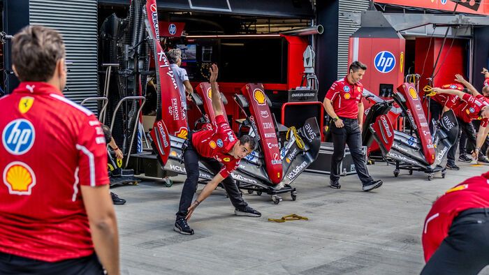 Közös torna Ferrari-módra.