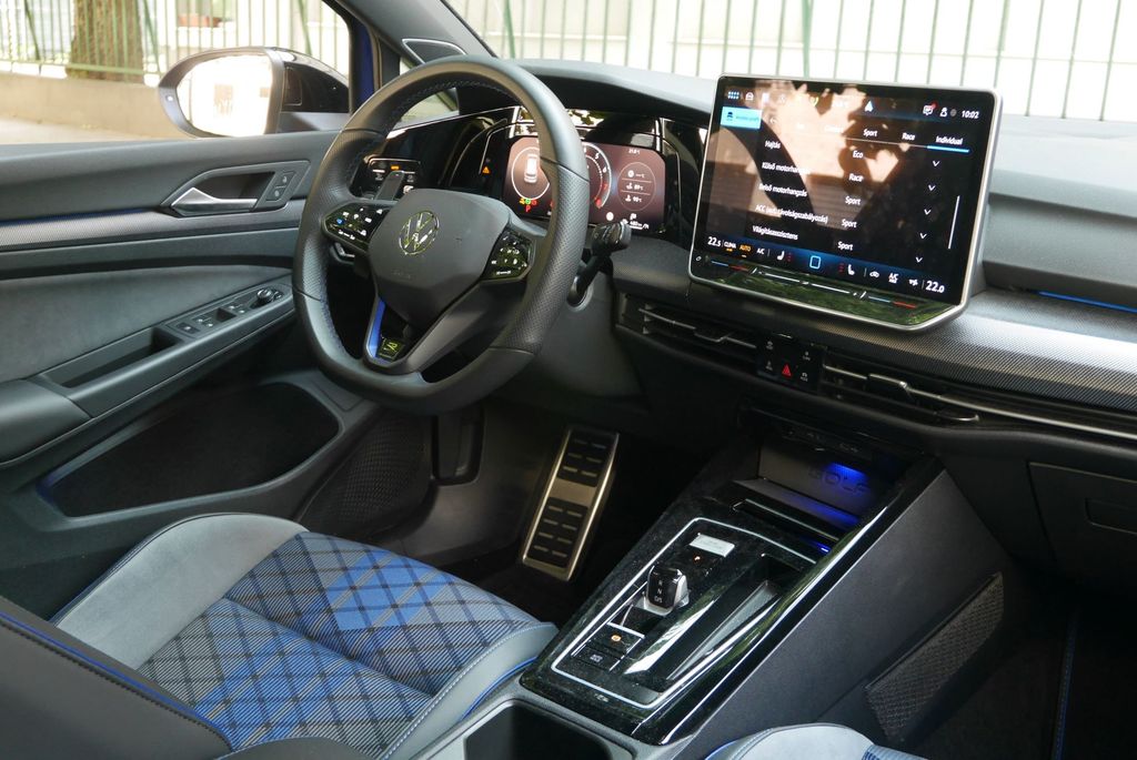 Volkswagen Golf R