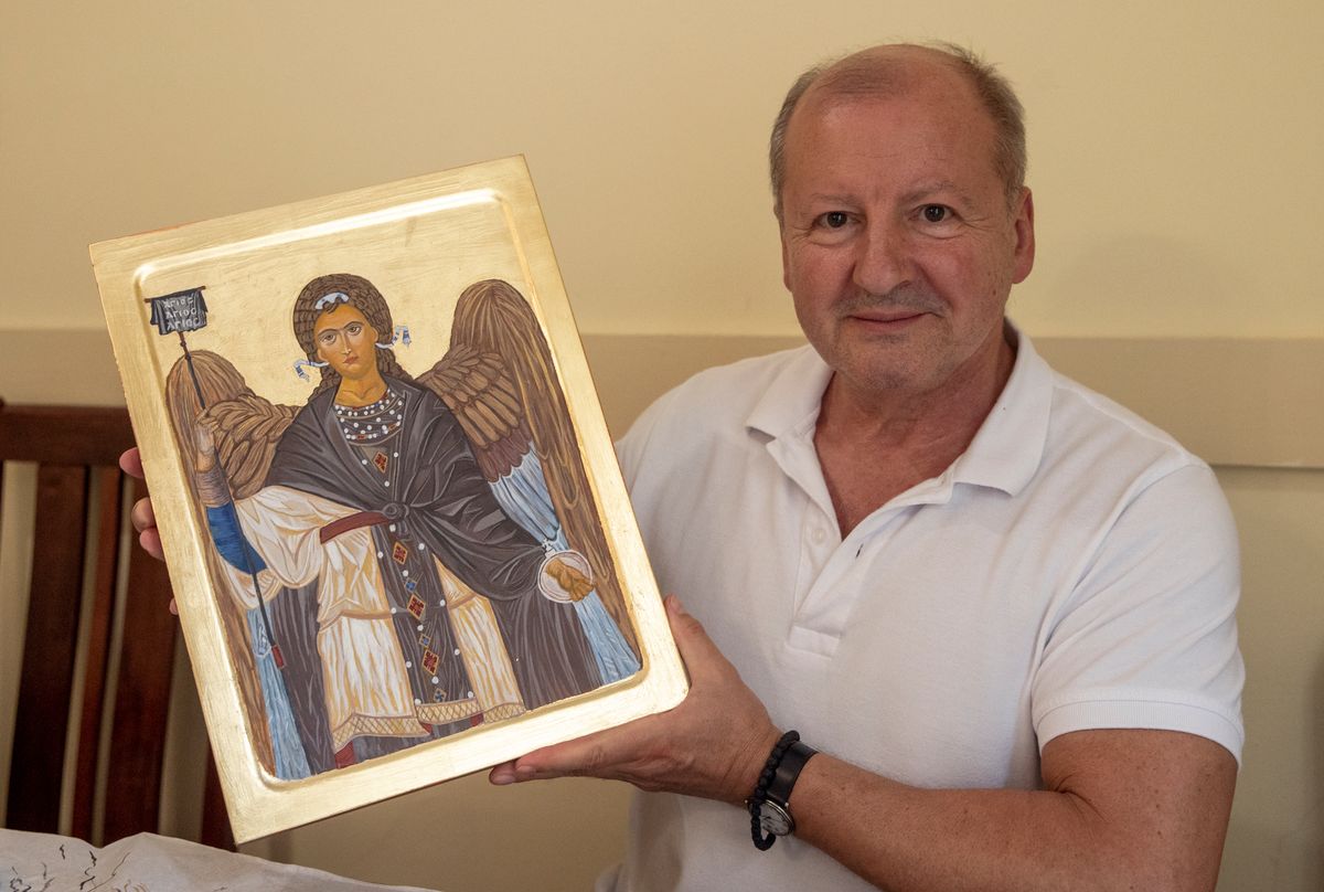 Smicskó István külön felhívta a figyelmet Gábriel arkangyal jelentőségére, aki egy legenda szerint a Szent Korona ügyében is közrejárt Szilveszter pápánál.