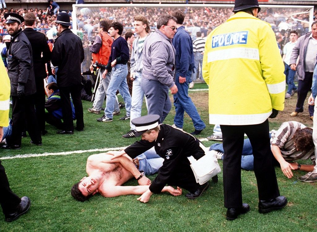 Az 1989-es sheffieldi tragédia után újra fellángolt a vita, szabad-e visszaengedni az angolokat az európai kupaküzdelmekbe?