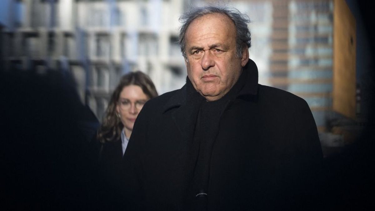 Álarcos betörő fosztotta ki Michel Platini házát