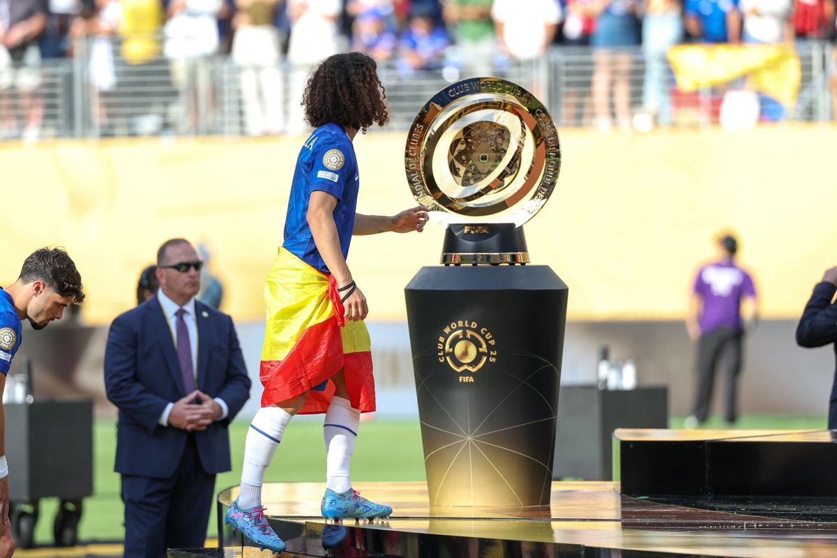 A végén Marc Cucurella a klubvilágbajnoki trófeával vigasztalódhatott