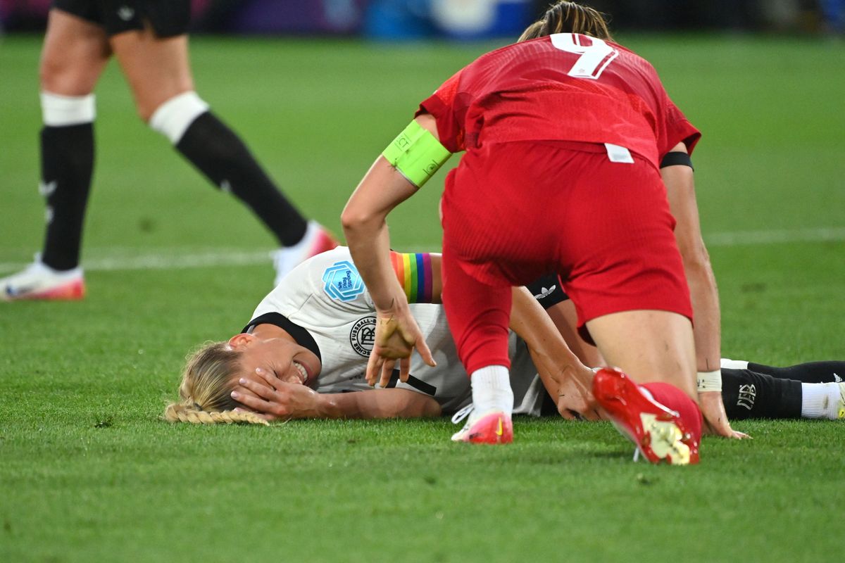Injury Giulia GWINN (GER), injured on the ground, football UEFA Women`s EURO 2025. Group stage Group C. Germany (GER) - Poland (POL) 2-0 on 04.07.2025, Arena St.Gallen, ? (Photo by Frank Hoermann / SVEN SIMON / Sven Simon / dpa Picture-Alliance via AFP)