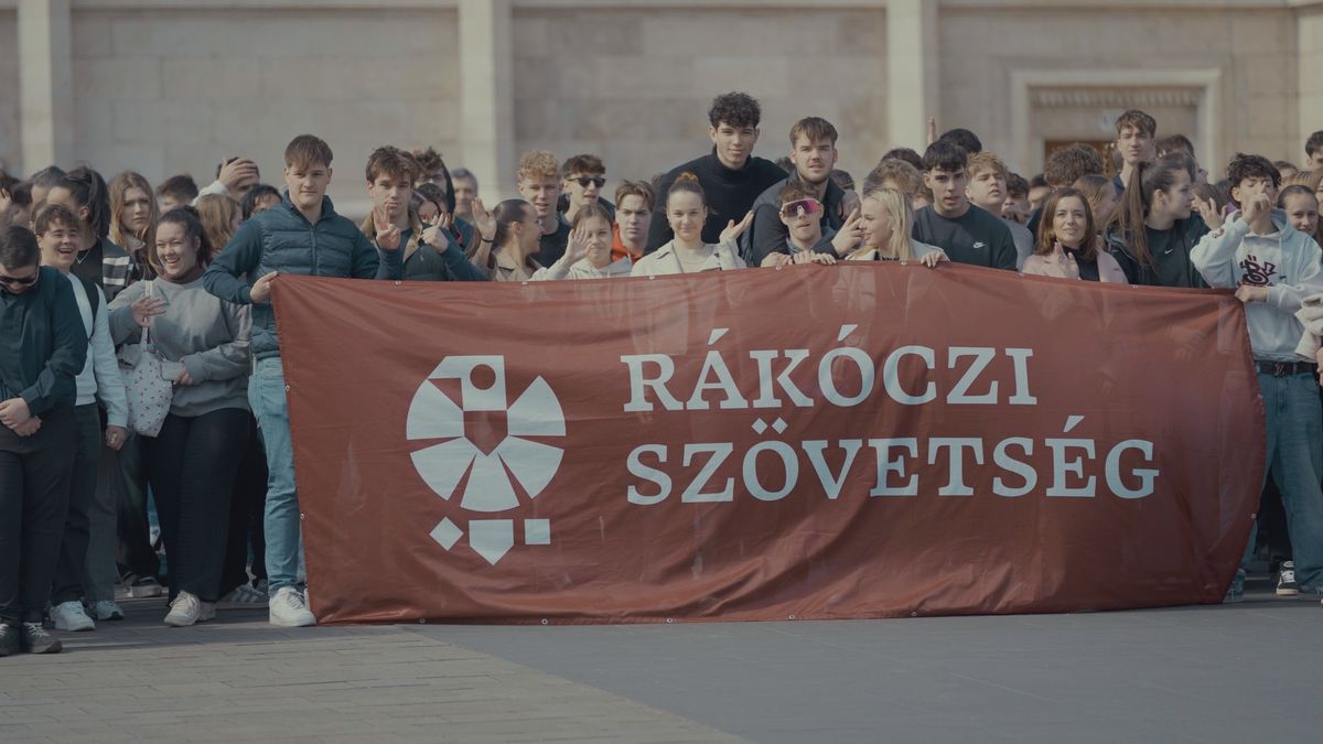 Határon túli diákok a Rákóczi Szövetség anyanyelvi táborában